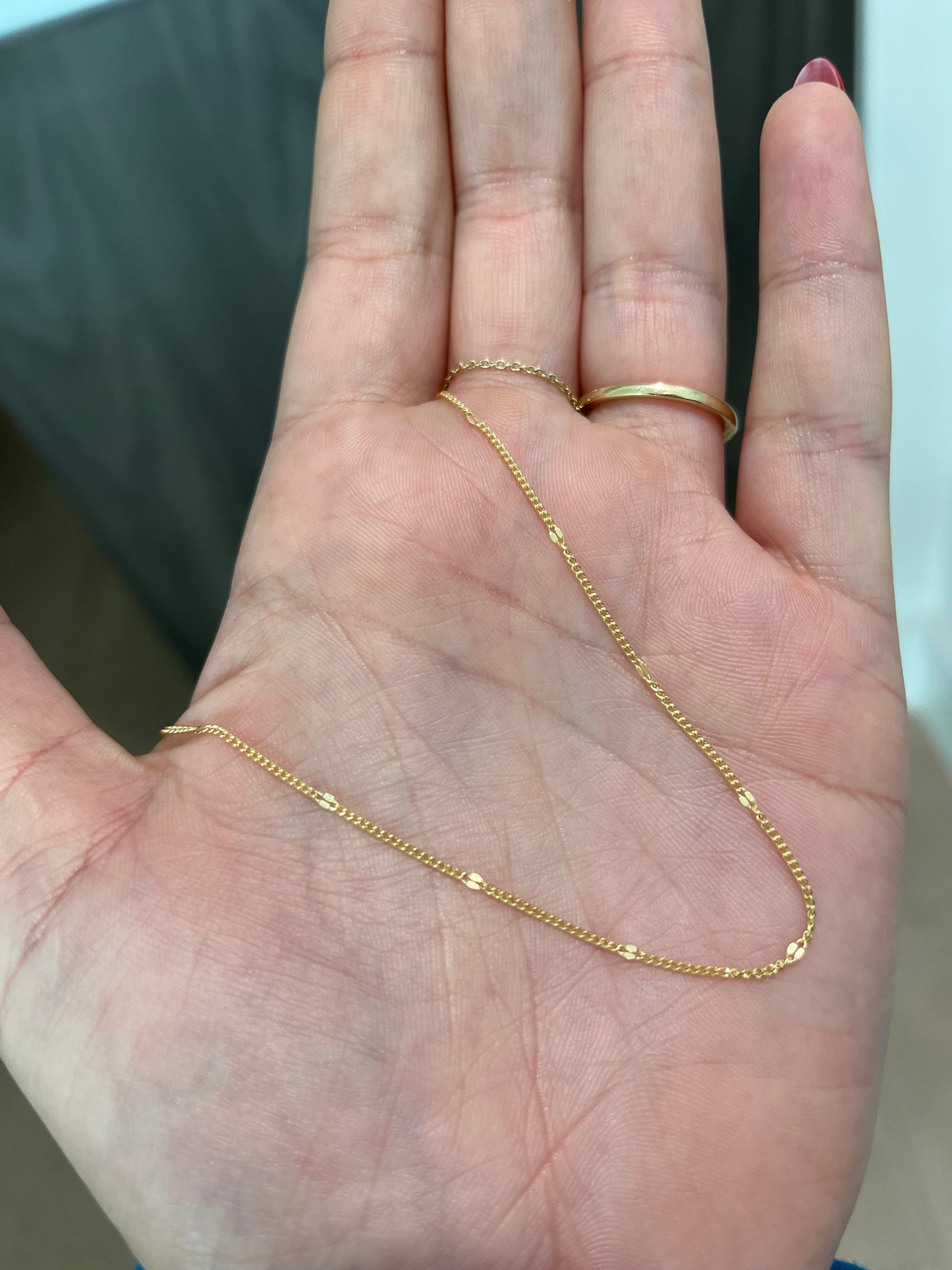Luxury gilded statement chain
