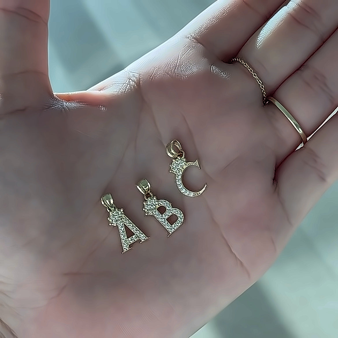 14mm Iniciales + Coronas Pendants 14k gold and Cz