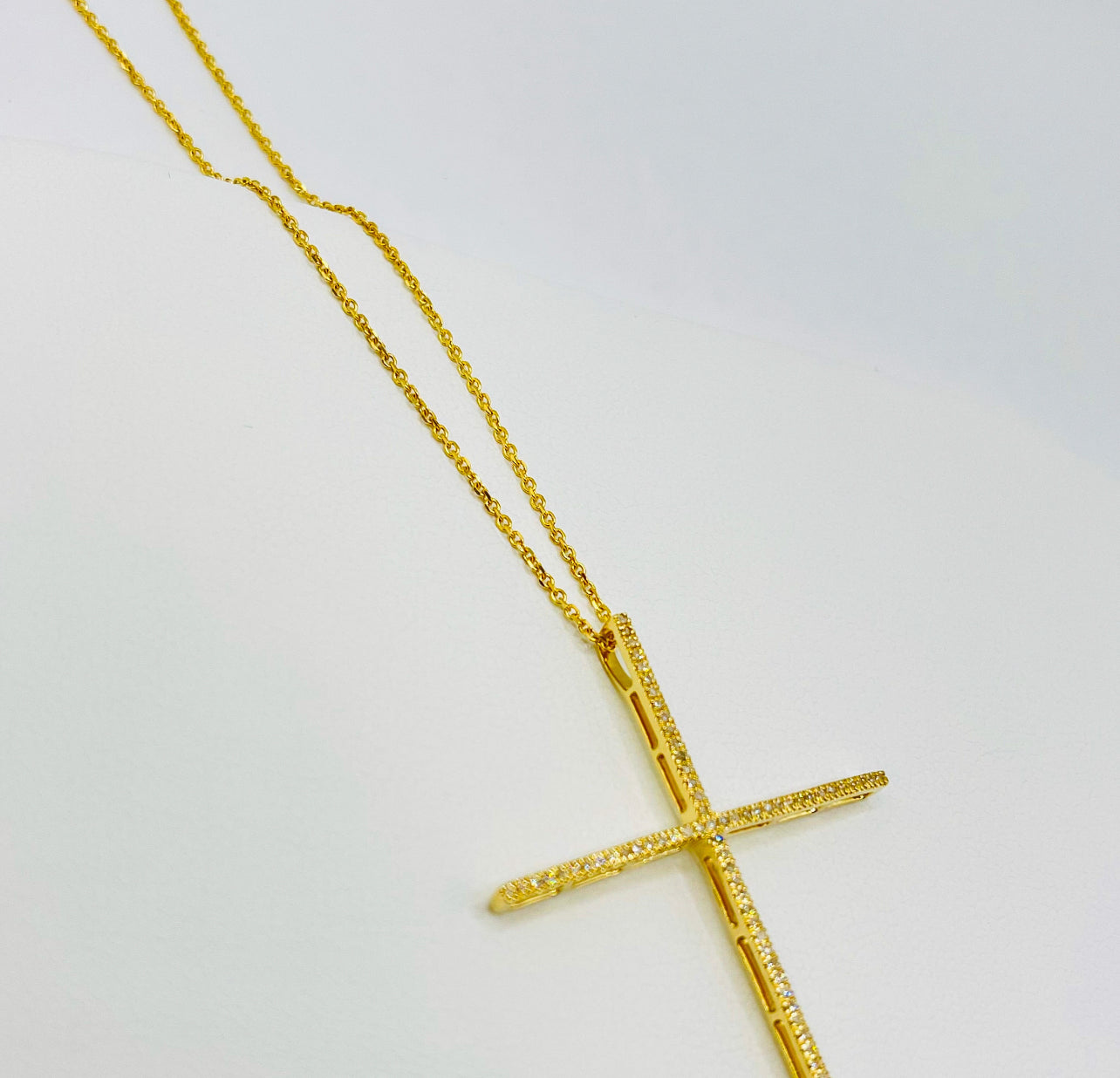0.20 Ct Large Diamond Cruz Necklace