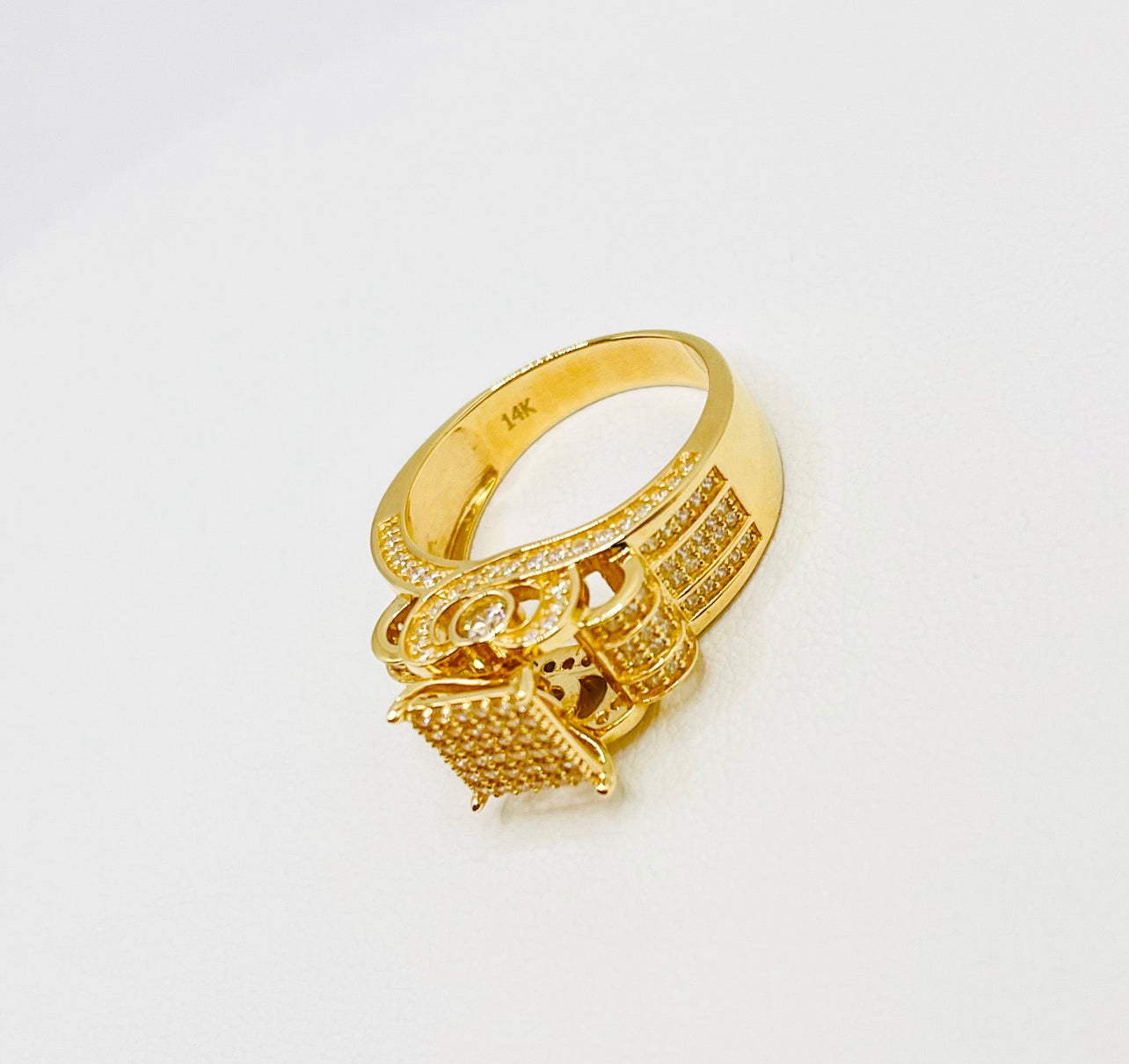 Clasic Princesa Ring 14K