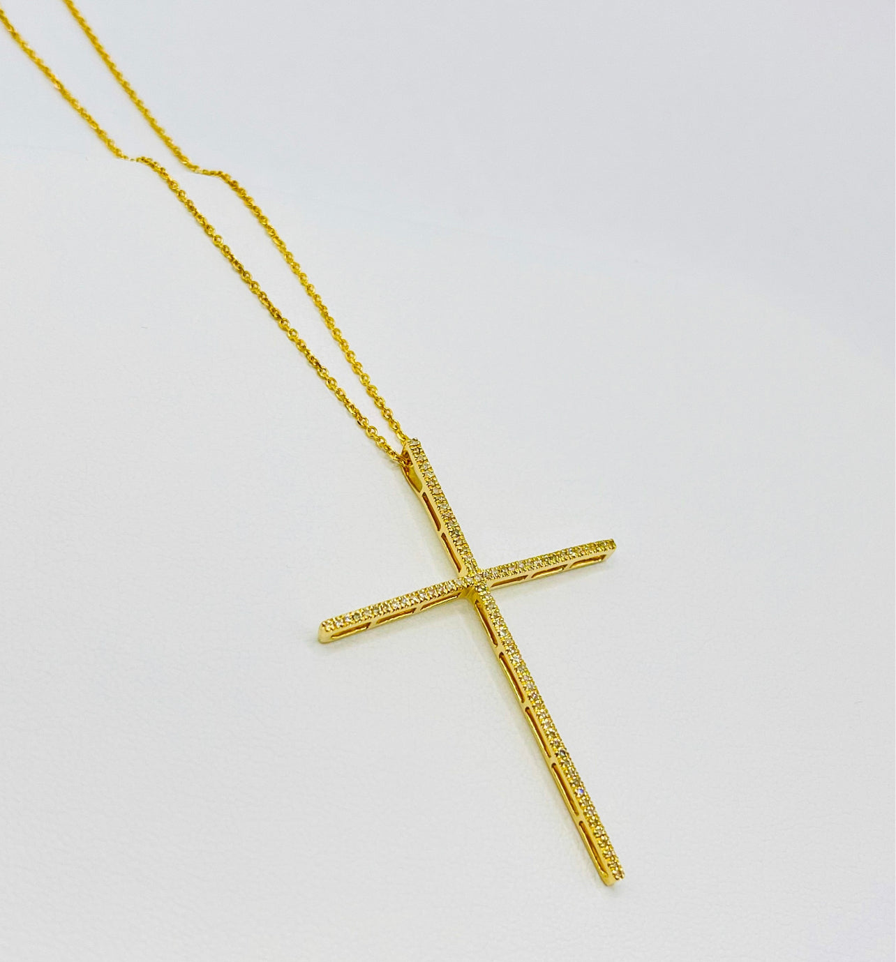 0.20 Ct Large Diamond Cruz Necklace