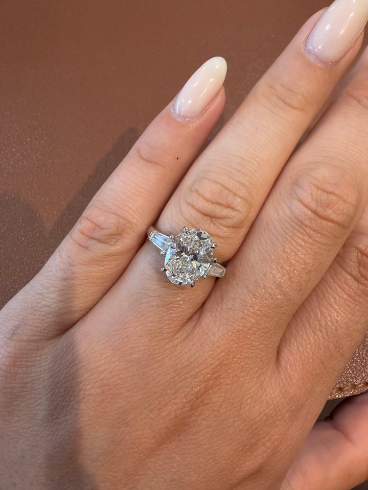 14K White Gold Oval Cut Lab Diamond Ring