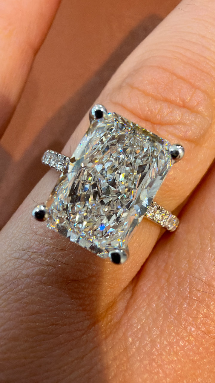 18K White Gold Radiant Cut Lab Diamond Ring