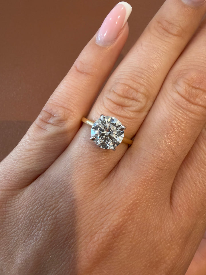 18K Yellow Gold Lab Diamond Round Cut Ring