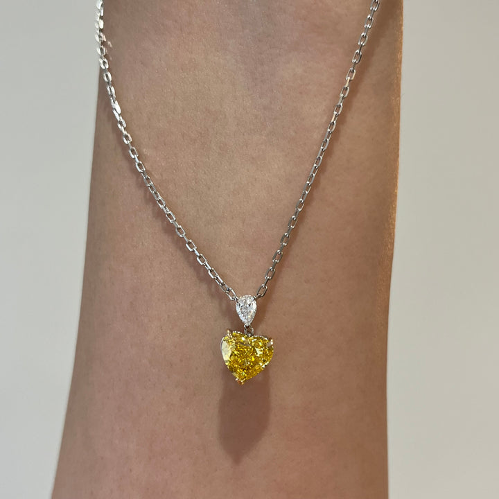 18K White Gold Heart Shape Yellow Lab Diamond Necklace