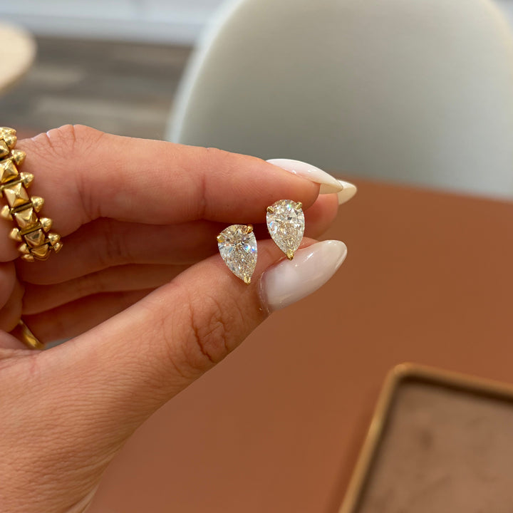 14K Yellow Gold Pear Shape Lab Diamond Studs Earrings Pushbacks