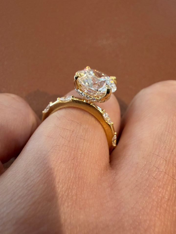 18K Yellow Gold Round Cut Lab Diamond Ring