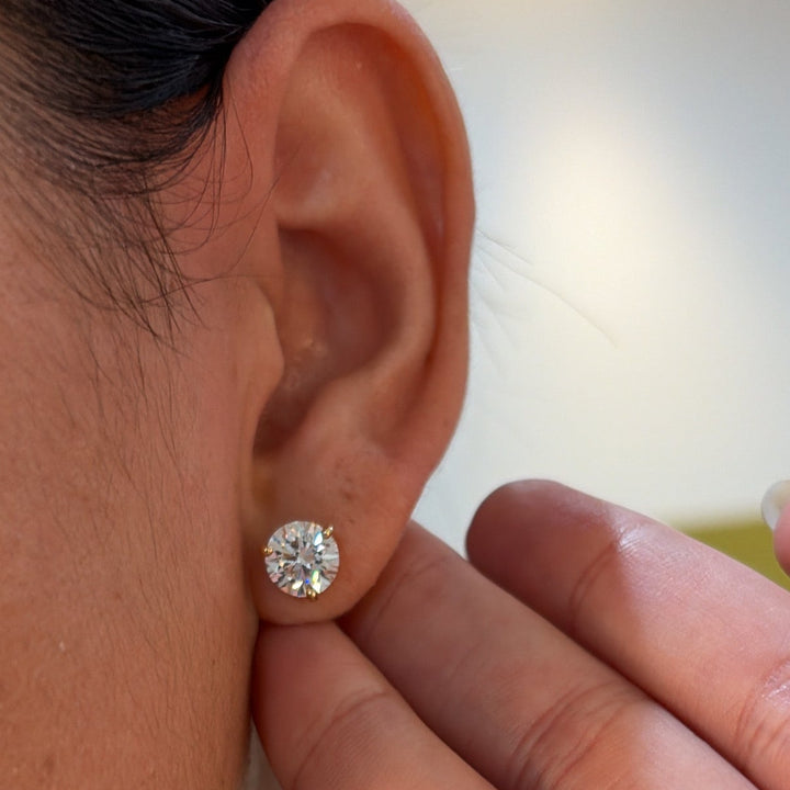 18K Yellow Gold 3 Prongs Martini Setting lab Diamond Studs