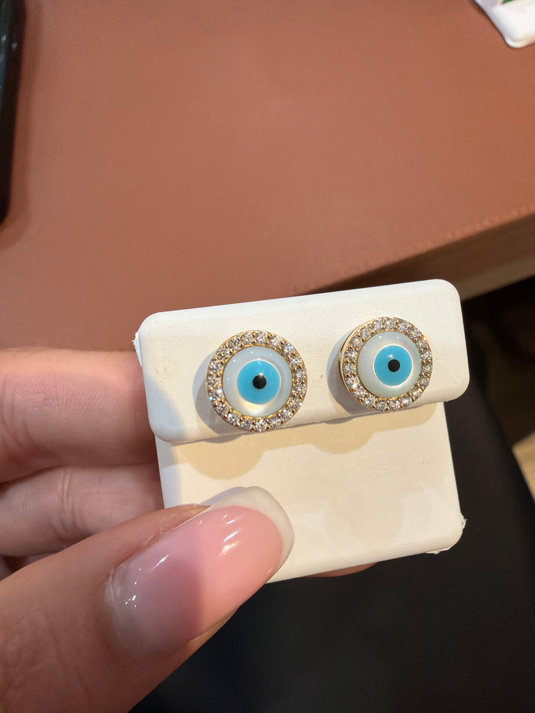 14K Yellow Gold Diamonds Eye Earrings Pushbacks