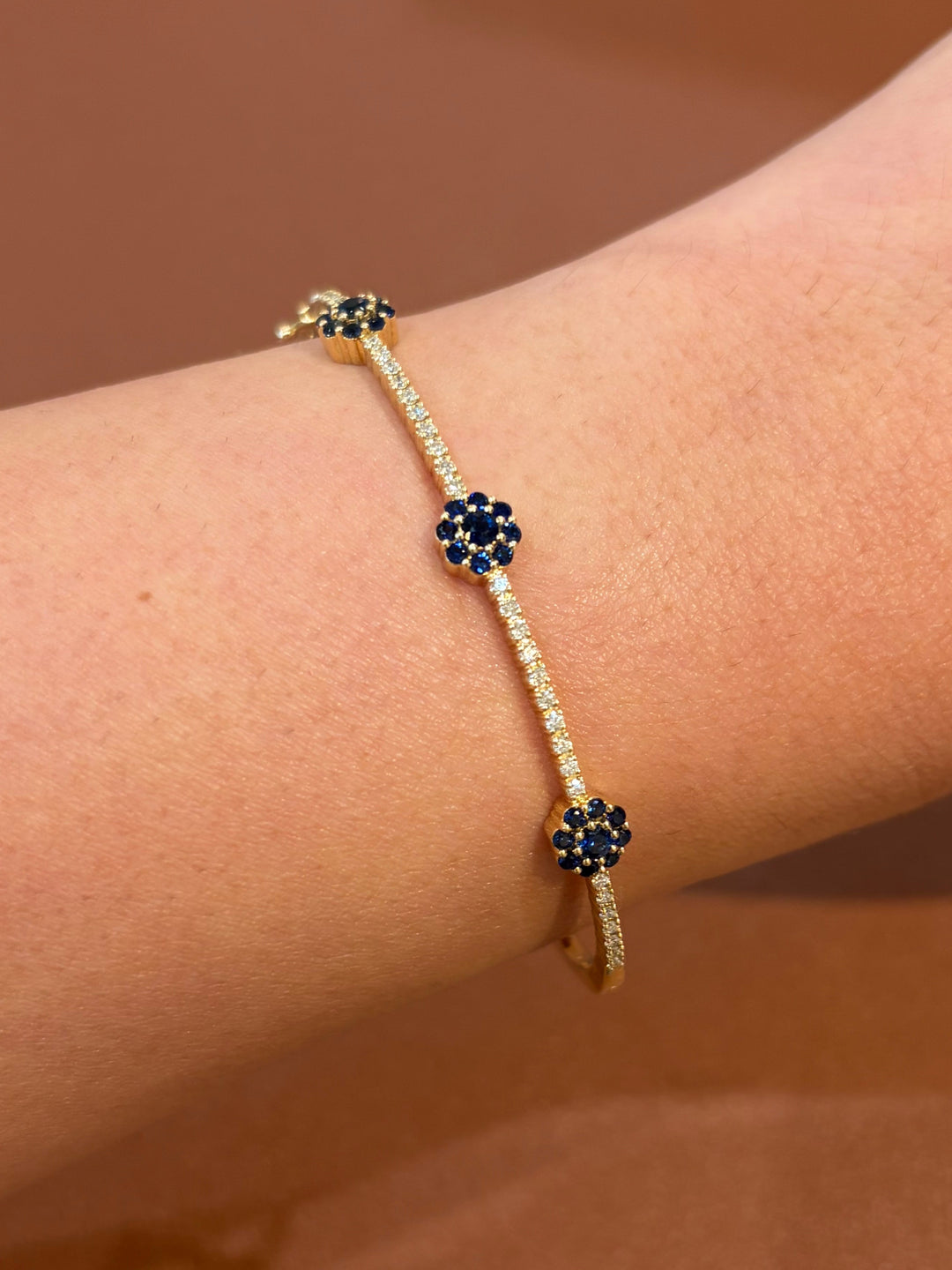 14K Yellow Gold Diamonds and Sapphire Flower Bangle Bracelet