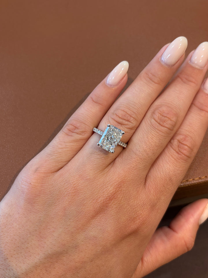 18K White Gold Radiant Cut Lab Diamond Ring