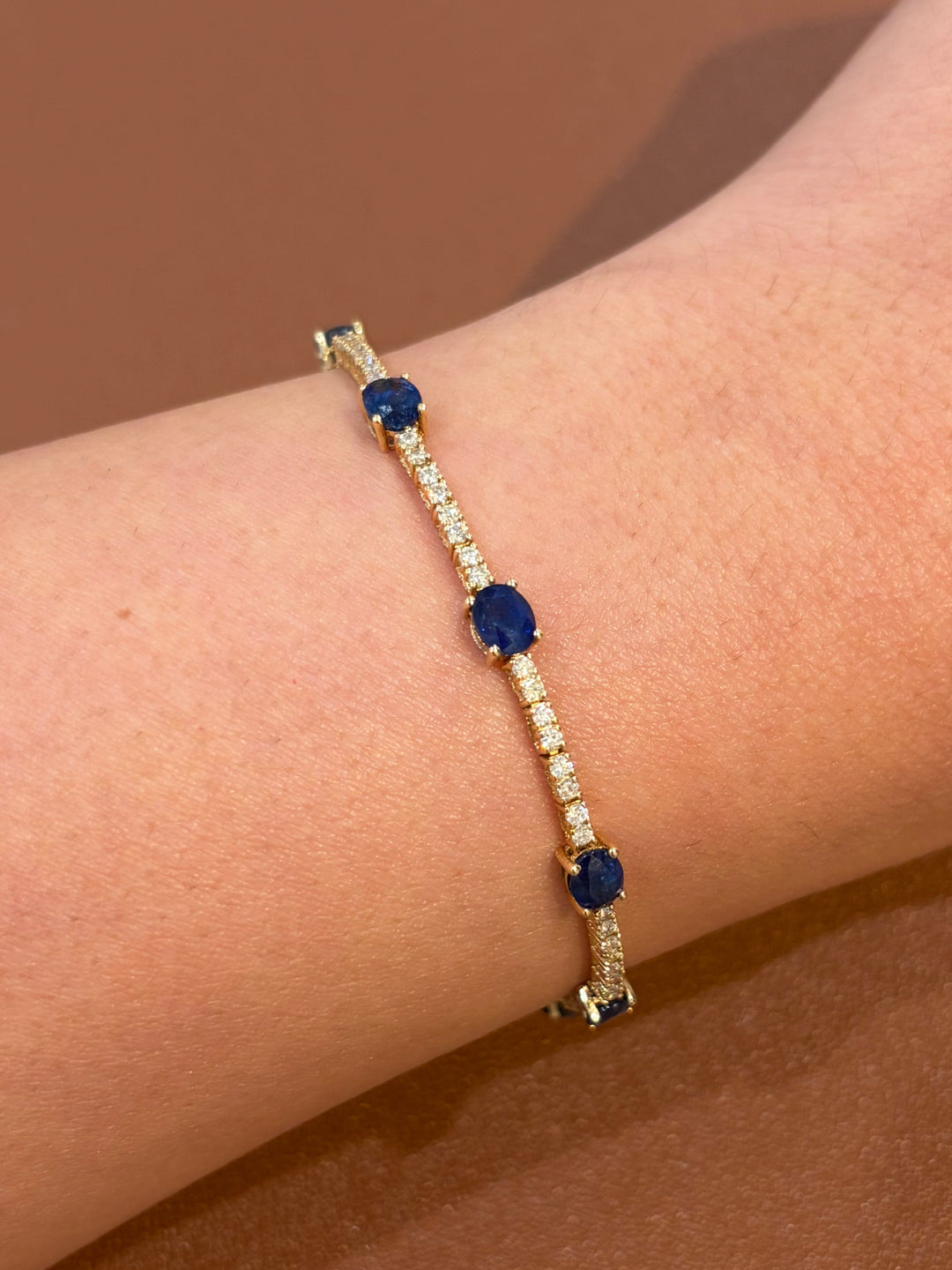 14K Yellow Gold Diamonds and Sapphire Bracelet