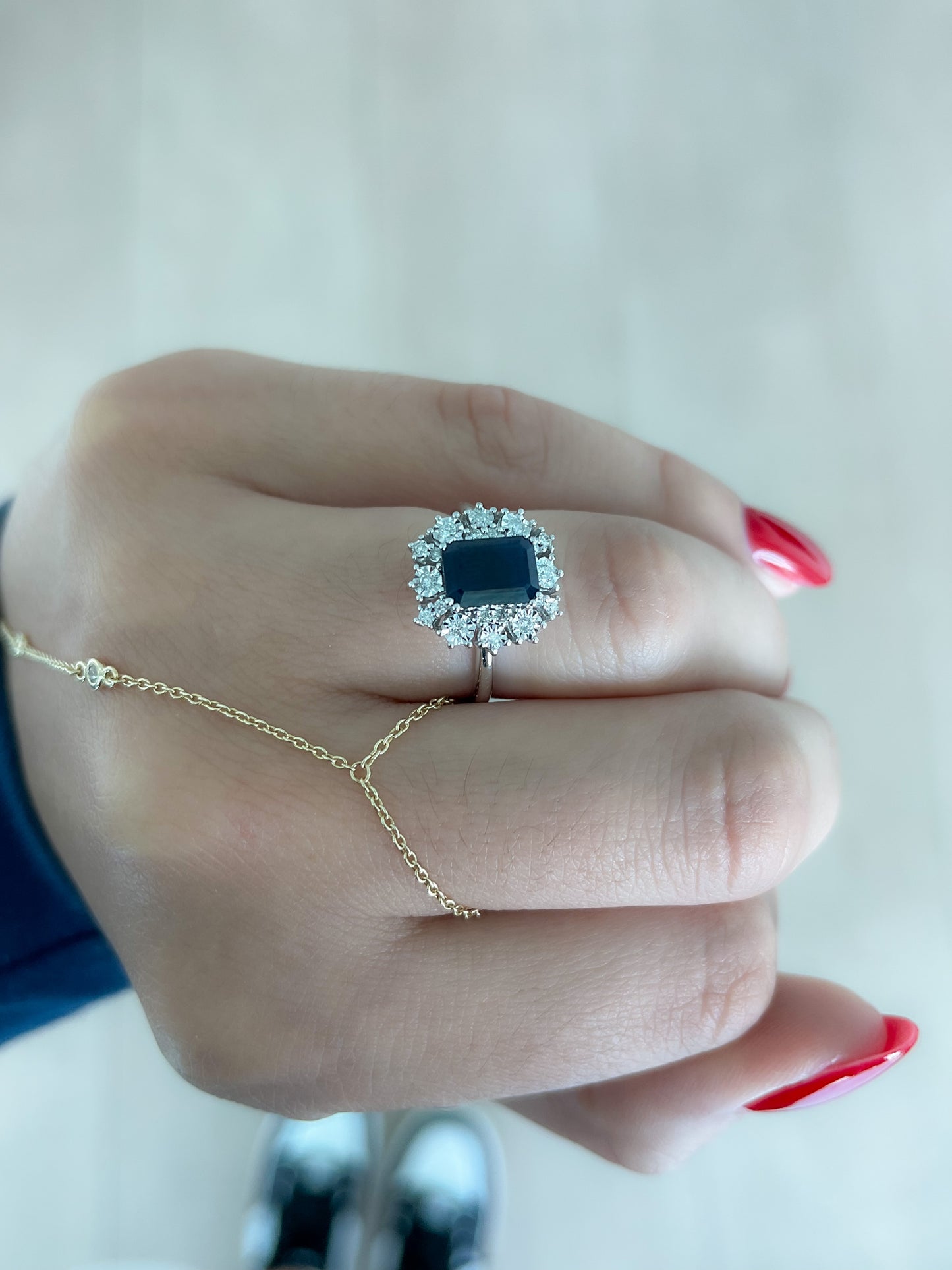 Sapphire 1.95 CT Diamond 0.16ct Ring