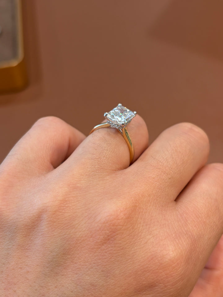 18K Yellow Gold Radiant Cut Lab Diamond Ring