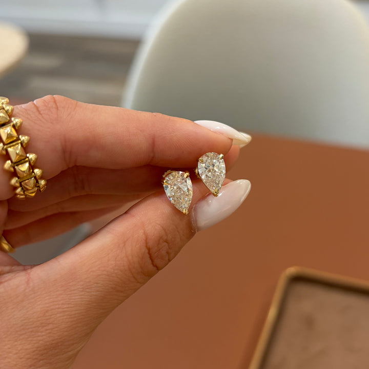 14K Yellow Gold Pear Shape Lab Diamond Studs Earrings Pushbacks