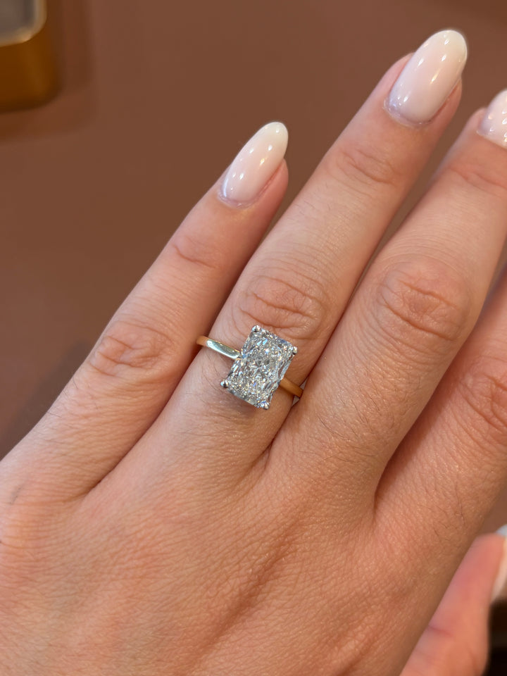 18K Yellow Gold Radiant Cut Lab Diamond Ring